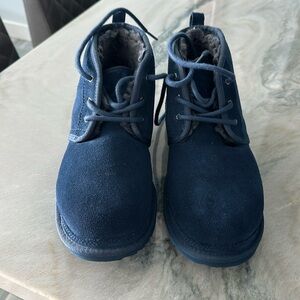 UGG'S ANKLE LACE UP BOOTIE